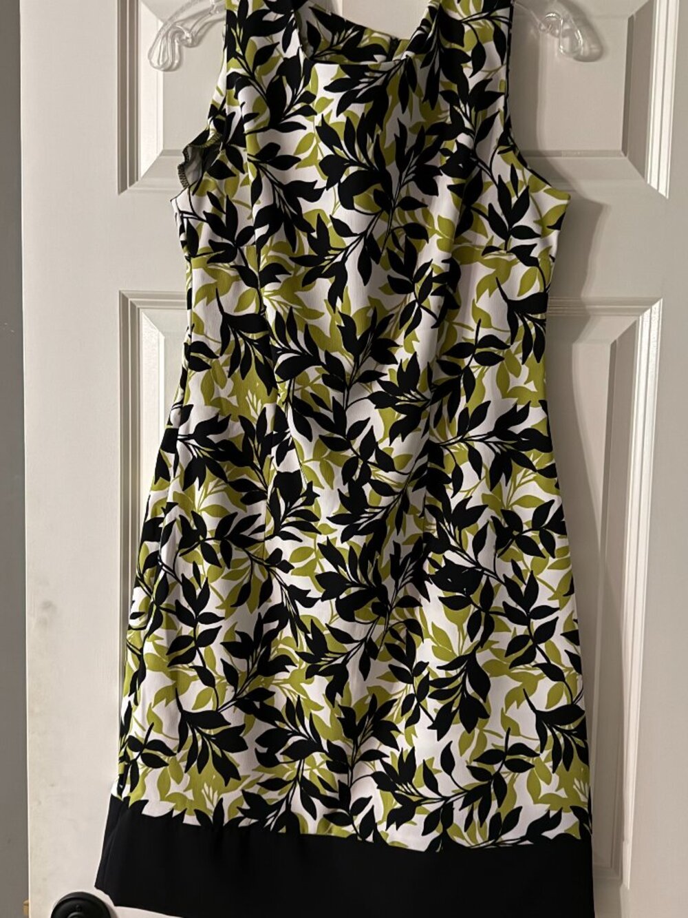 *Ronni Nicole Sleeveless Dress*